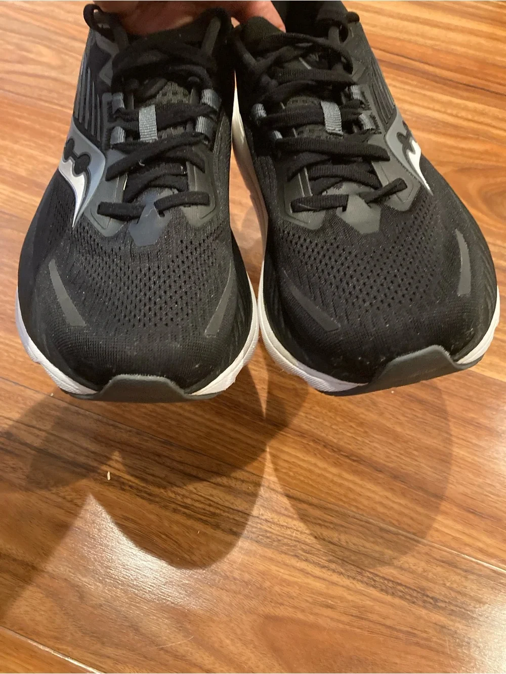 Saucony Hurricane 24 Shoes Womens Size 9 Black Running Sneakers S10933-100